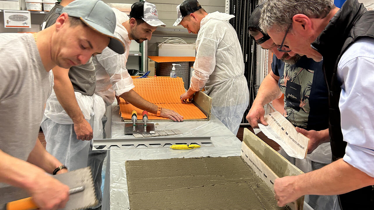 Schlüter-Systems France : Nouvelle formation d'artisan dans notre siège