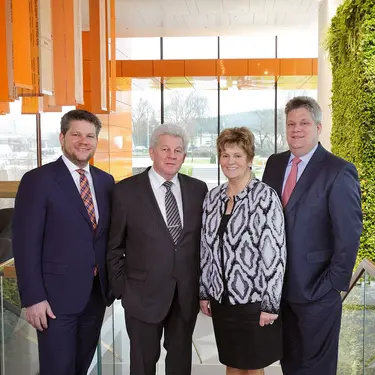 Marc a Udo Schlüterovi, vedení podniku