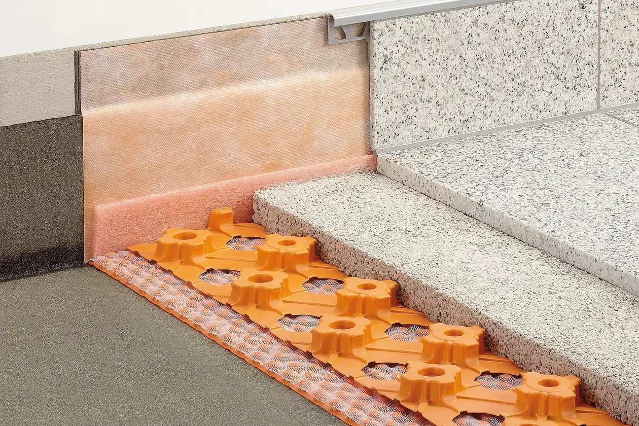 Schl&uuml;ter-Systems roof terrace assembly C.4 Thin covering assembly with mortar bed installation, BEKOTEC-DRAIN and mortar bed installation on area drainage with TROBA-PLUS 8G
