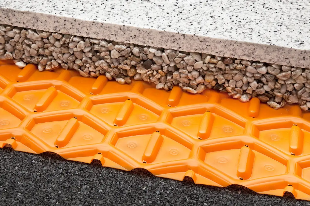 Schl&uuml;ter-Systems roof terrace assembly C.8 Unbonded installation over TROBA in gravel or crushed stone