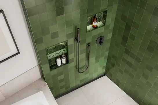 Bodengleiche Dusche in einem barrierefreien Badezimmer mit Schlüter-KERDI-BOARD-Nischen in der Wand