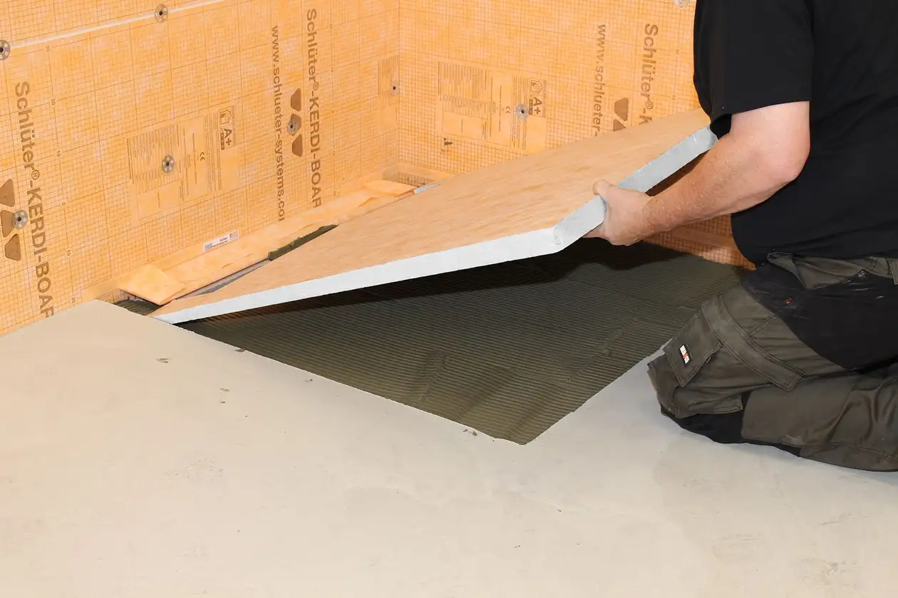 Installation of the KERDI-SHOWER-LTS shower board