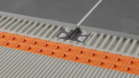 Giunto di dilatazione Schlüter-DILEX-F abbinato alle fughe cementizie.