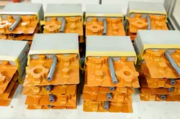 Close-up van het verkoopmonster van de vloerverwarming Schlüter-BEKOTEC-THERM