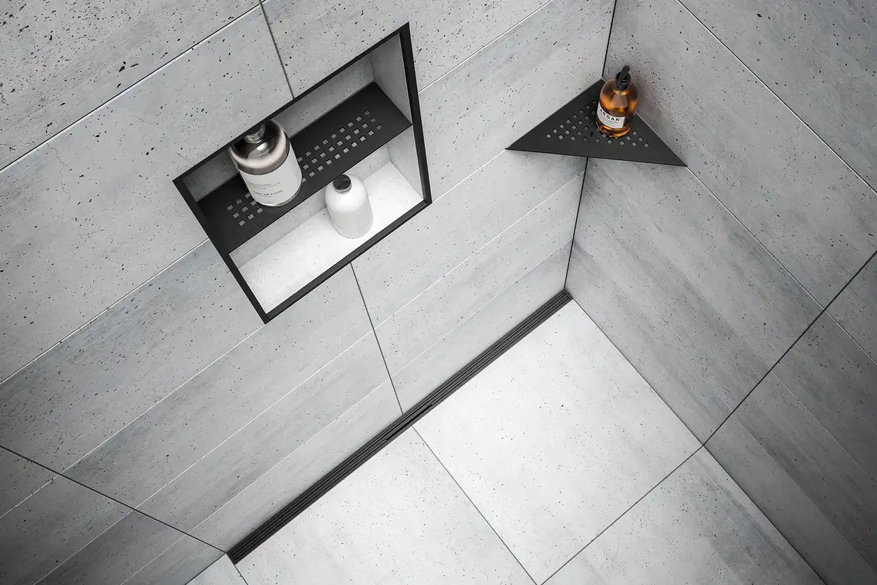 Douche met planchetten en afvoer in grafietzwart mat