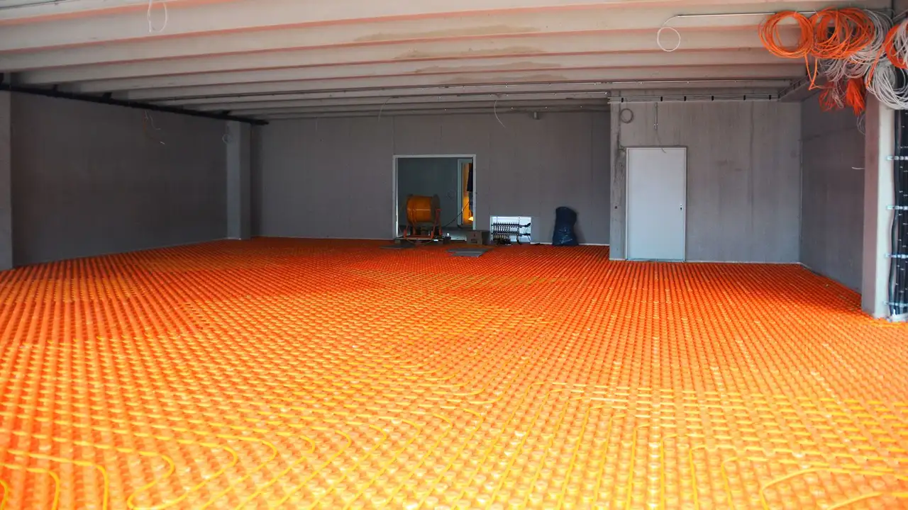 BEKOTEC-noppenplaten met geplaatste verwarmingsbuizen